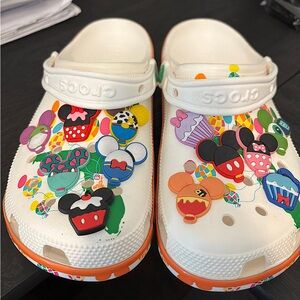 NWOT Mickey Mouse Icon Balloon Crocs